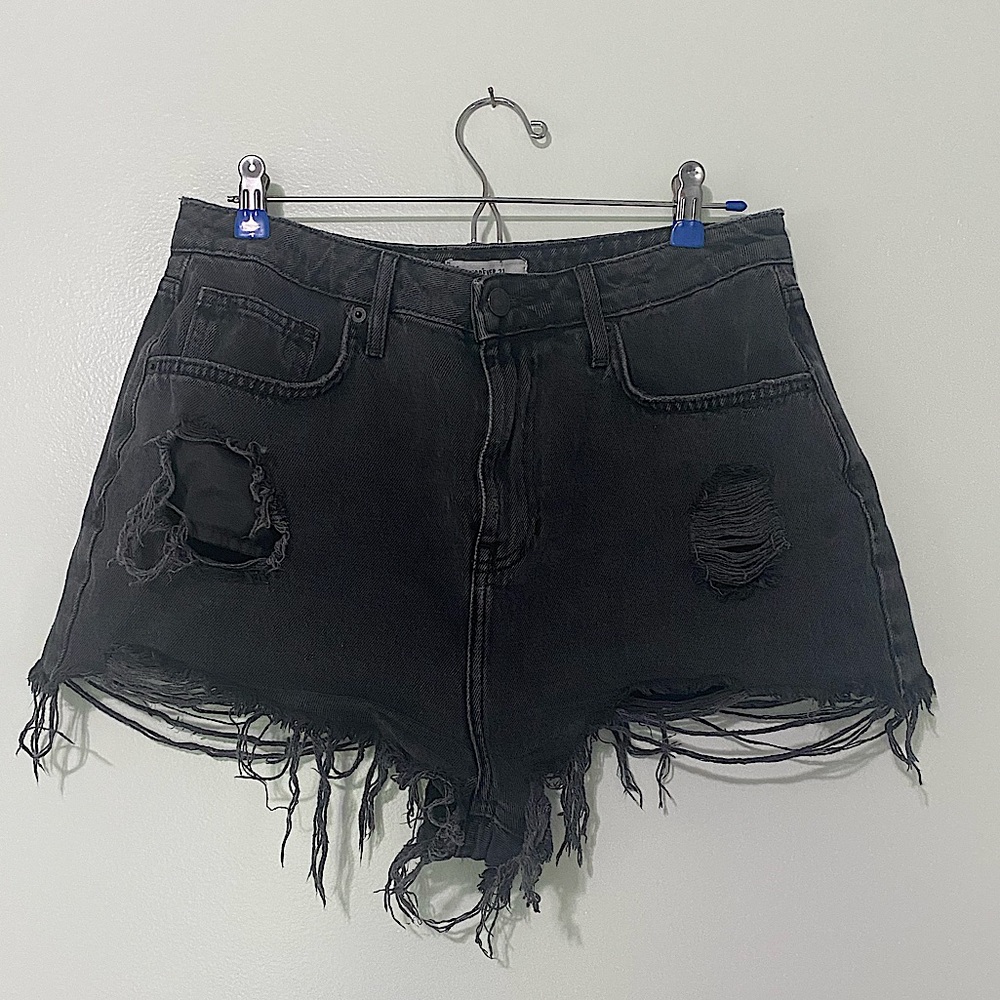 Forever 21 High Rise Black Distressed Denim Jean Fray Hem Shorts Size 30